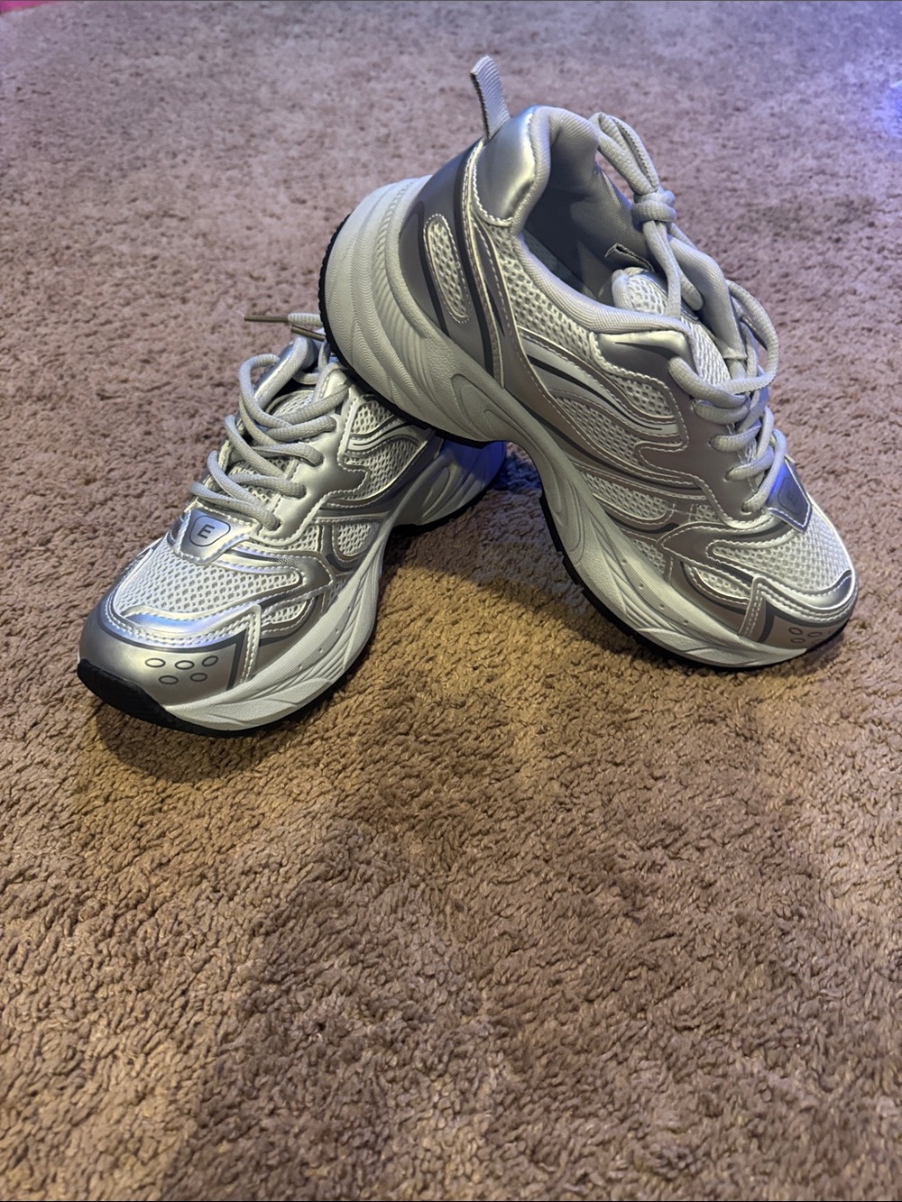 Women's Silver Mesh Athletic Sneakers - Lightweight Support